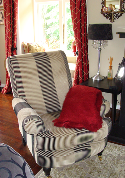 Autumn Red Mohair blankets add drama